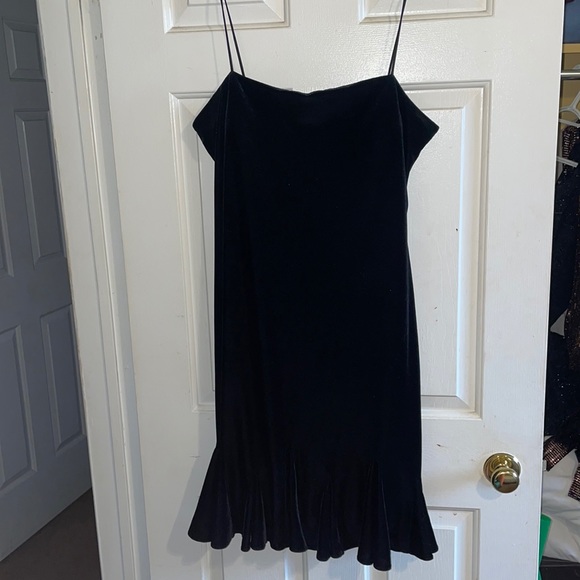 Black velvet mid- length dress - Picture 1 of 2